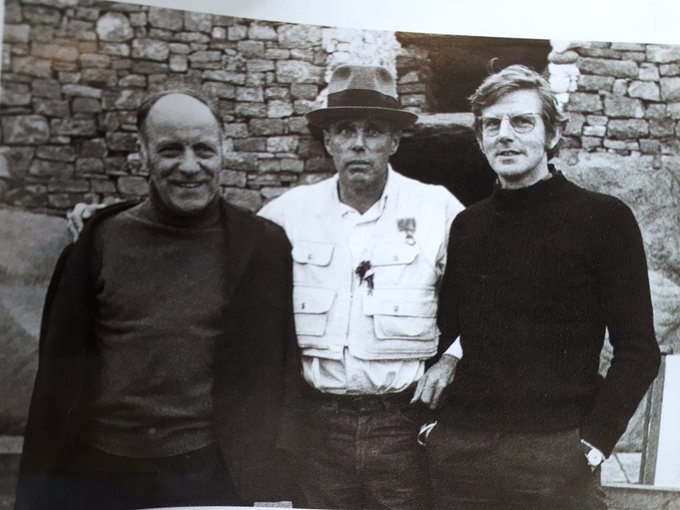 I am really sorry to hear of the passing of Oliver Dowling. He was a really lovely man and stalwart supporter and scene setter for art in Ireland. Ar dheis Dé go raibh a anam dílis