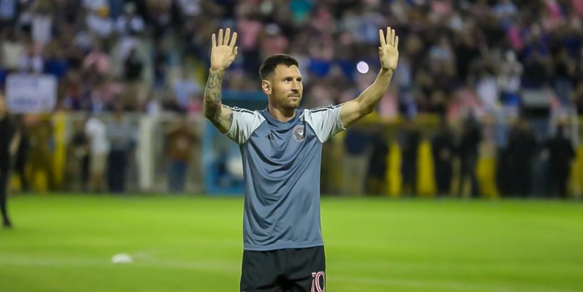 martinezchino's tweet photo. Las 2⃣0⃣ cosas que dejó la visita de Lionel Messi a El Salvador 🐐🇸🇻
🧵 https://t.co/6wRA3DumG4
