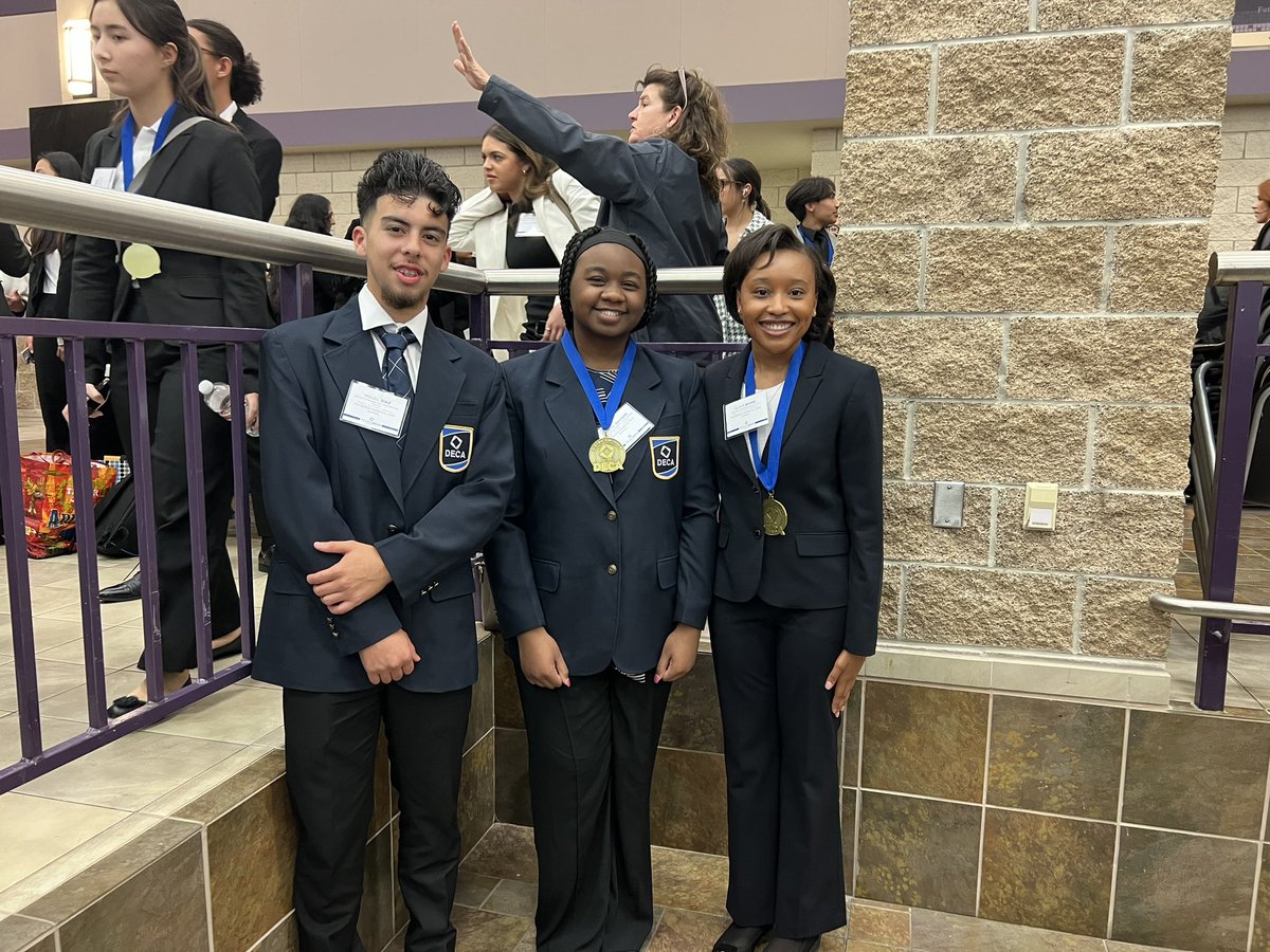 MHS_Buffs's tweet photo. Congratulations to our DECA Buffs headed to State! Way to go Olivia & Crystal🌟 #buffpide💛🖤 https://t.co/UwavomLyfZ