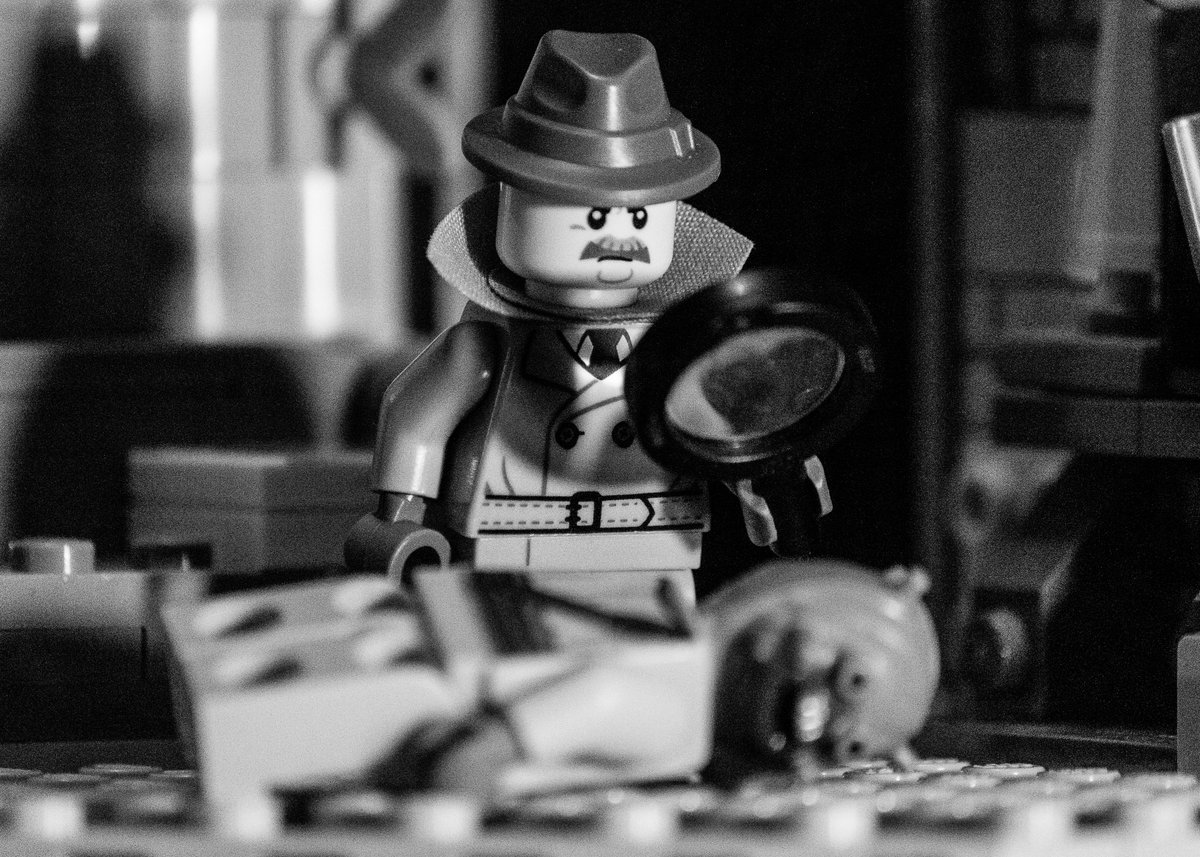 I was hired to investigate the death of the man with the most unsightly face in the world...

#Lego #StarWars #LegoCMF25 #legocmf #tcctoys #legophotography  #legominifigurephotography #legominifigures #starwarsminifigures #minifigurephotography #minifigures