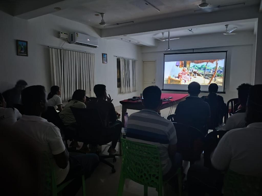 SP_Nicobar_ANP's tweet photo. As part of the ongoing celebration of 72nd #PoliceRaisingWeek2024 of #AndamanNicobarPolice, an inspirational movie “12th Fail” was screened on 20/01/24 for the police staff and their family members.
#motivation #perseverance
@MediaRN_ANI @Andaman_Admin
@DGPANIslands https://t.co/FirvM3kMKB
