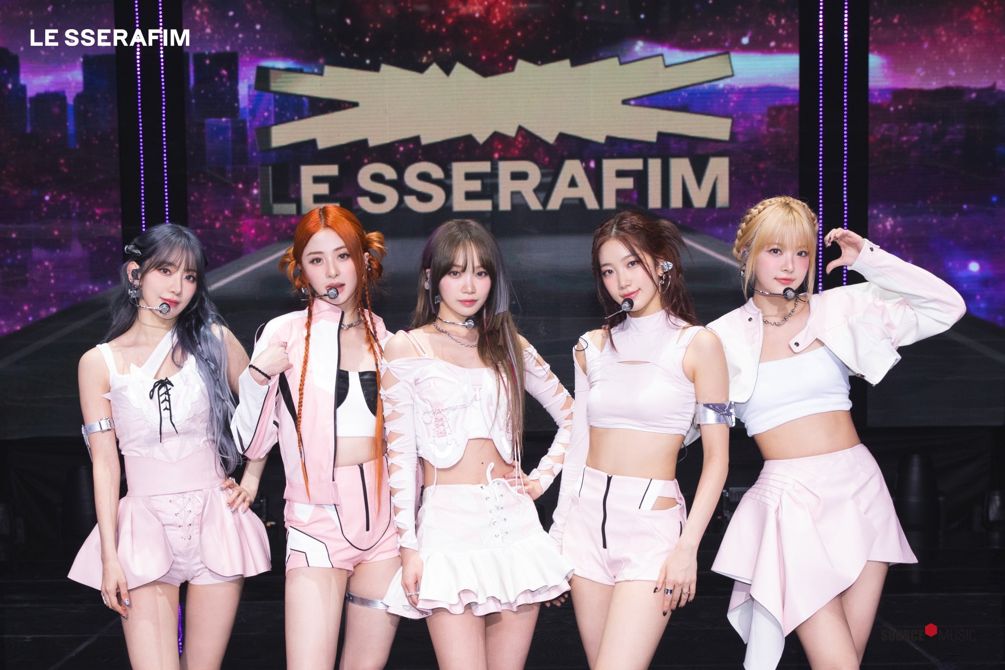 LE SSERAFIM インタビュー──揺るがない強さで前進する5人から