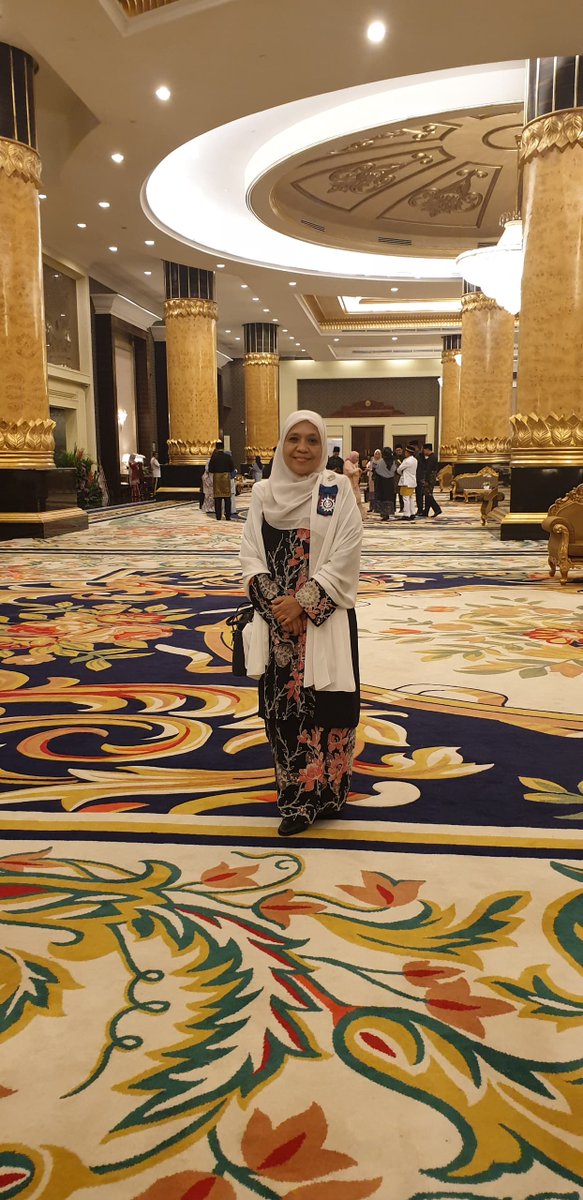 Cawangan Arkitek (@cawanganarkitek) on Twitter photo 17 Januari 2024 I Tahniah diucapkan kepada YBhg. Datin Ar. Yong Razidah Bt. Rashid yang telah menerima pingat Johan Setia Mahkota pada Istiadat Pengurniaan Darjah Kebesaran,Bintang dan Pingat Persekutuan di Istana Negara.
<a href="/CawanganArkitek/">Cawangan Arkitek</a> 17 Januari 2024 I Tahniah diucapkan kepada YBhg. Datin Ar. Yong Razidah Bt. Rashid yang telah menerima pingat Johan Setia Mahkota pada Istiadat Pengurniaan Darjah Kebesaran,Bintang dan Pingat Persekutuan di Istana Negara.
<a href="/CawanganArkitek/">Cawangan Arkitek</a>