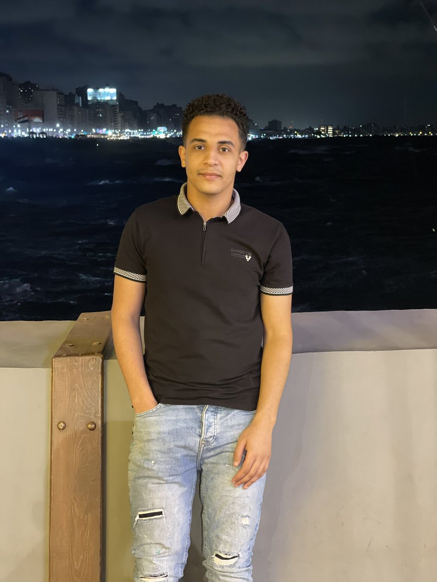 بخيل الليل فى قربك 🌚