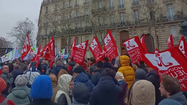 L'Humanité (@humanite_fr) on Twitter photo Le Mouvement jeunes communistes de France (<a href="/_MJCF/">Jeunes Communistes</a>) était présent dans le cortège parisien contre la #LoiImmigration
Son secrétaire général <a href="/assanlakehoul/">Assan Lakehoul</a> met l’accent sur la nécessité d’une politique d’accueil
👉 humanite.fr/direct_content… Le Mouvement jeunes communistes de France (<a href="/_MJCF/">Jeunes Communistes</a>) était présent dans le cortège parisien contre la #LoiImmigration
Son secrétaire général <a href="/assanlakehoul/">Assan Lakehoul</a> met l’accent sur la nécessité d’une politique d’accueil
👉 humanite.fr/direct_content…