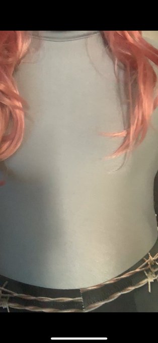 Silver spandex bodysuit Barbed wire leggings Pink wig High Christmas socks Part 2 https://t.co/P3P4r<a href="/tag/myxanniversary"class="tags"><span>#myxanniversary</span></a>