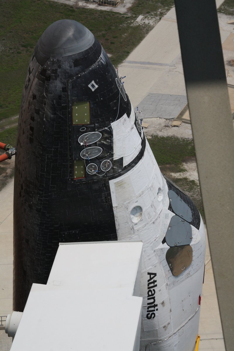 Up close and personal with Shuttle Atlantis on 39A ahead of STS-135 in 2011. #ShuttleSunday 📸Larry Sullivan for NSF L2 / MaxQEnt.