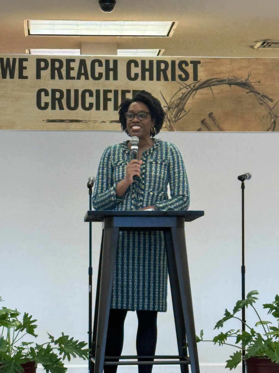 ChristaleSpain's tweet photo. Congresswoman @LaurenUnderwood reminding members of the Ned Missionary Baptist Church in Barnwell, SC that freedom and democracy is on the ballot. Your vote matters. Vote Saturday, February 3. 🙏🏿 #Fitn #Wegofirst https://t.co/b12tDHvEQq