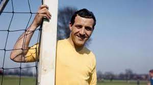 robertmdaws's tweet photo. RON SPRINGETT - QPR FC - Goalkeeper
#RonSpringett He began his career with #QPR in 1953 where he made 147 appearances over two spells ( 1953-1958 and 1967-69 ) In between he was at #swfc , where he made the majority of his appearances in his career.
33 caps for ๐ด๓ ง๓ ข๓ ฅ๓ ฎ๓ ง๓ ฟ 1959 - 1966