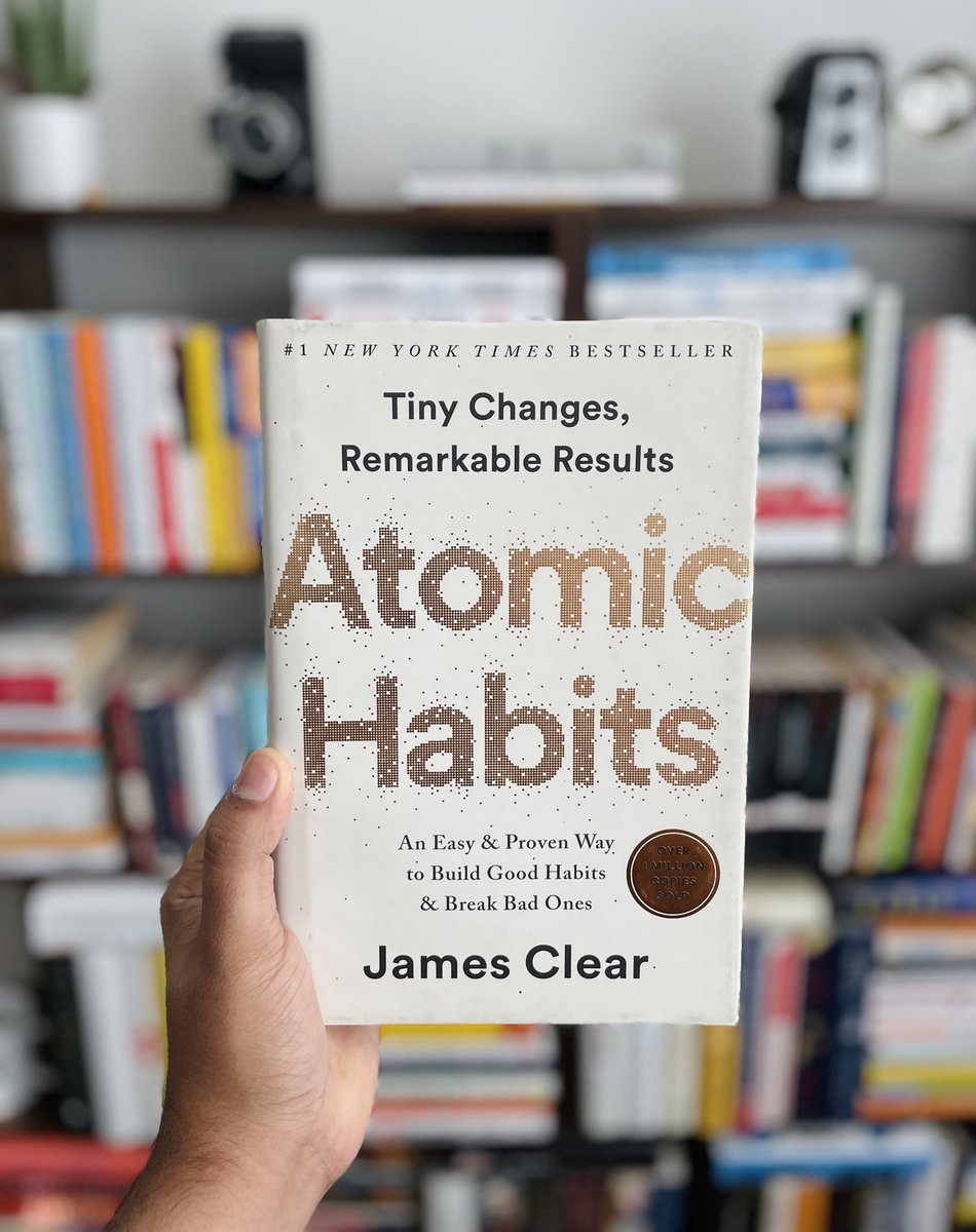 If you are still feeling lost in 2024, it is a good time for self-directing: learn, unlearn and relearn. 

Let READING be that calmness to help you find the direction and transform yourself.

15 books for New Readers to develop a reading habit 🧵

1) Atomic Habits by James Clear