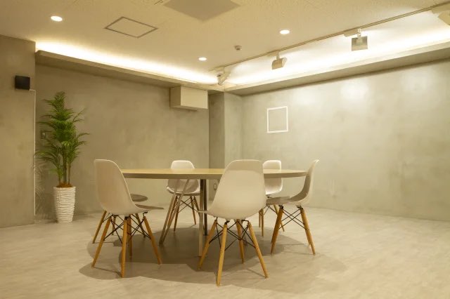 新オープンの赤坂インタビュールーム訪問🐾定性調査、ワークショップ、グルディス等で利用できるレンタル施設。マジックミラーや英語対応スタッフも備わり美しい環境でした。マーケリサーチャー広報に推せます。プレスリリース書かせていただき嬉しい⬇️内覧無料だよ( ˶'ᵕ'˶)
prtimes.jp/main/html/rd/p…