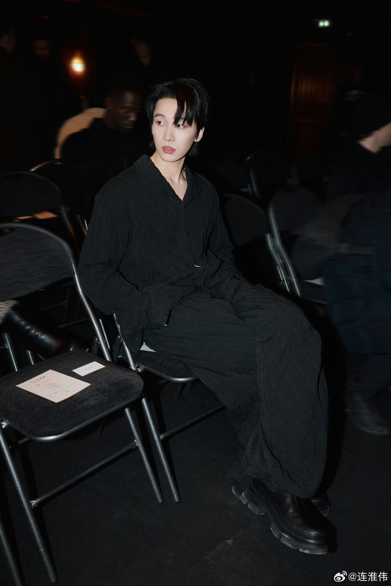 S h u a i ♥️

🔗weibo.com/2102883924/499…
#LianHuaiwei #连淮伟 #Huaiwei #Cpop #ParisFashionWeek <a href="/OfficialTaakk/">TAAKK_official</a>