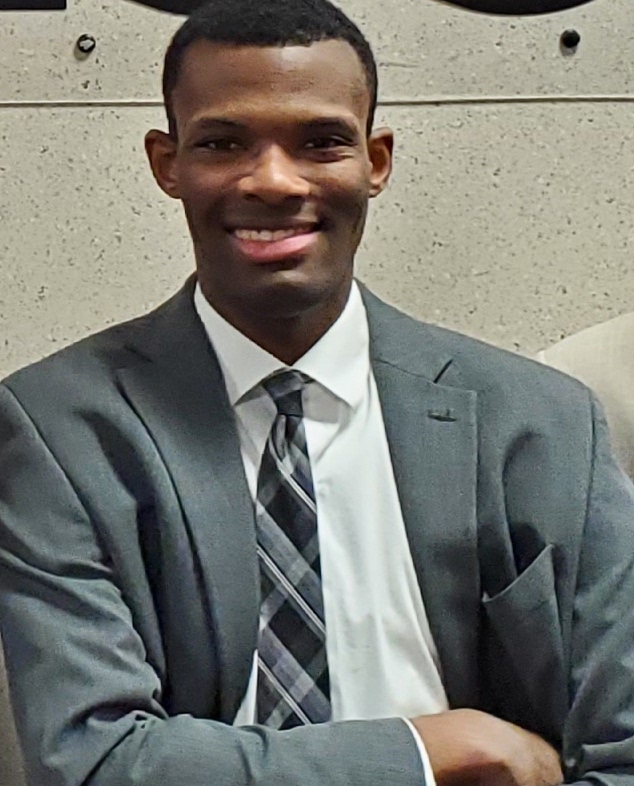 BereaMidpark4n6's tweet photo. Congratulations to Keanan Roberts (12) for breaking to Finals in Congressional Debate! He was among the Top 20 of 80+ entries! This marks the 2nd consecutive week that Keanan has been recognized as a tournament Finalist! #BeTitansTogether #GetBetterEachWeek #CLEspeaks #OHspeaks https://t.co/Ee7V0DmsWj