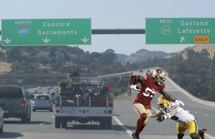 EastBayChris's tweet image. I just drove down the 680 and Dre Greenlaw was still running around with a football! Someone tell him to get down already!