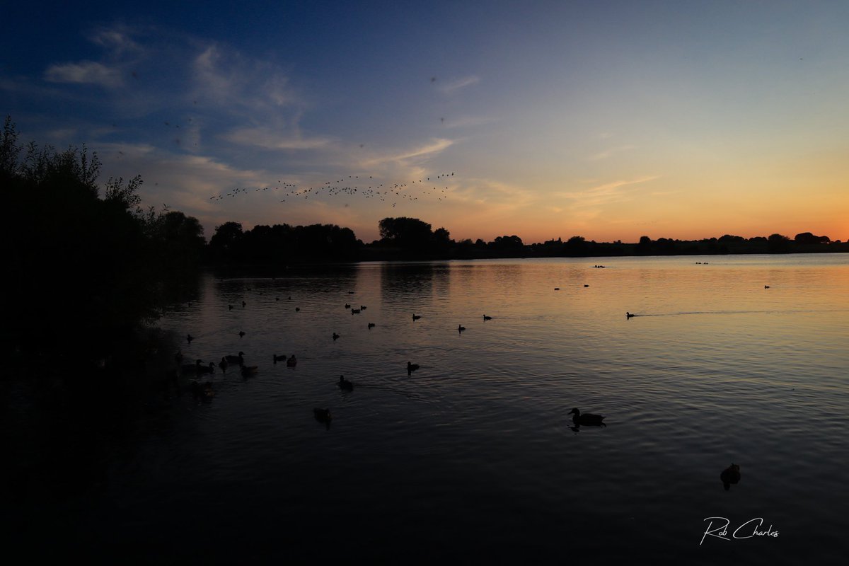 radiorobcharles's tweet photo. 70 days till British Summertime Begins. These pictures from #Pickmere Lake in #Cheshire #sunset https://t.co/GaKK6xCvA0