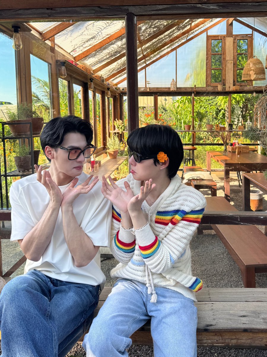 nampingnapat's tweet photo. ขอบคุณอ้ายเก่งนะครับตี้เลือกน้องเป็น partner หลังจากนี้นปจะดูแลพ่อคนซึนคนนี้เองค้าบ🤍 เรามาพัฒนามาเติบโตไปด้วยกันนะครับ ไม่รู้ข้างหน้าจะเป็นยังไงแต่อย่าปล่อยมือกันก็พอครับ as long as we hold on to each other, the flowers will bloom in our garden🌻🦆🐰@harit_keng 
#DMDFriendshipEP5 #เก่งน้ำปิง