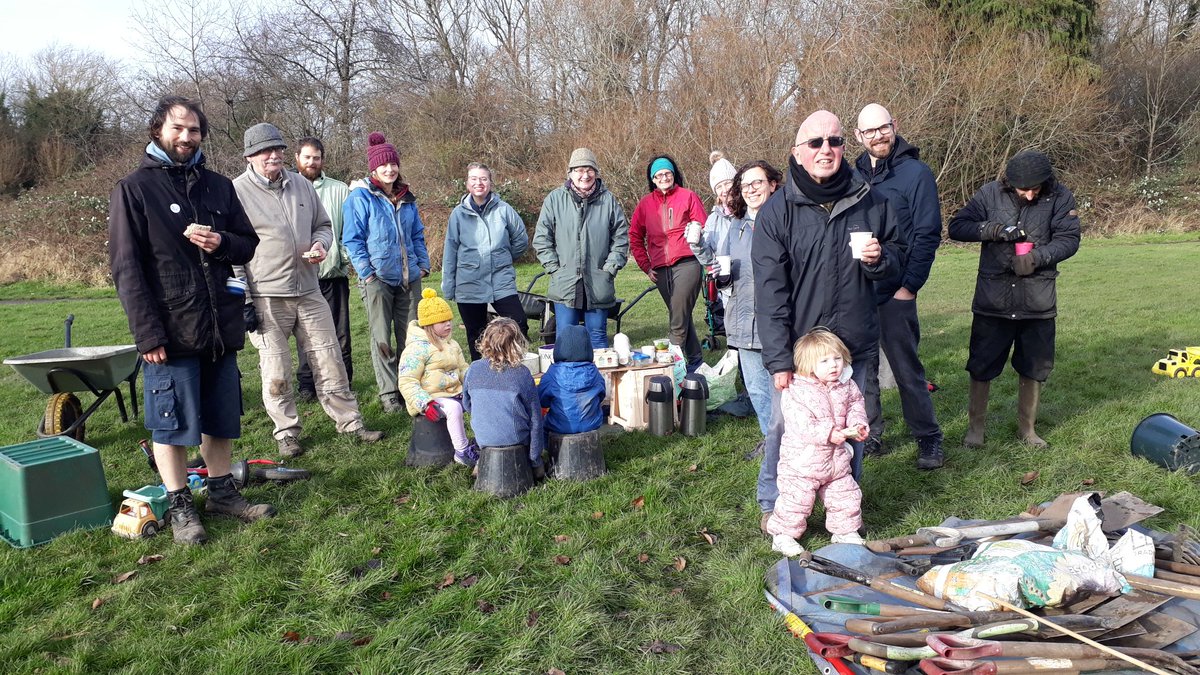 fruitnutvillage's tweet photo. A busy morning at #BroadMeadowOrchard #TenAcres #Stirchley today... planting and #Pruning #FruitTrees. #GrowTheVillage #STCommunityFund https://t.co/yVlwDu01gC