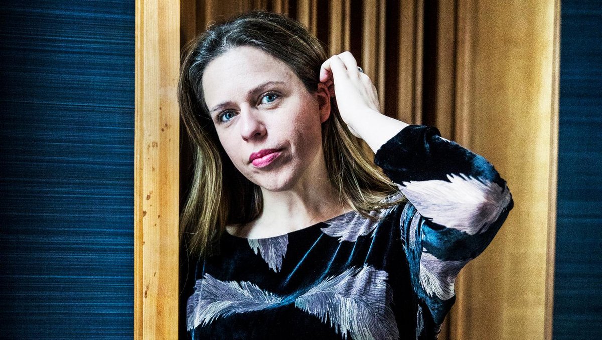 Habundia's tweet image. Hoeren zijn het! Allemaal!
Hun ziel en zaligheid verkocht voor een paar waardeloze centen voor een #duivelse baan bij de #overheid....dat doen echte #hoeren die werken voor de #pedofielenclub!