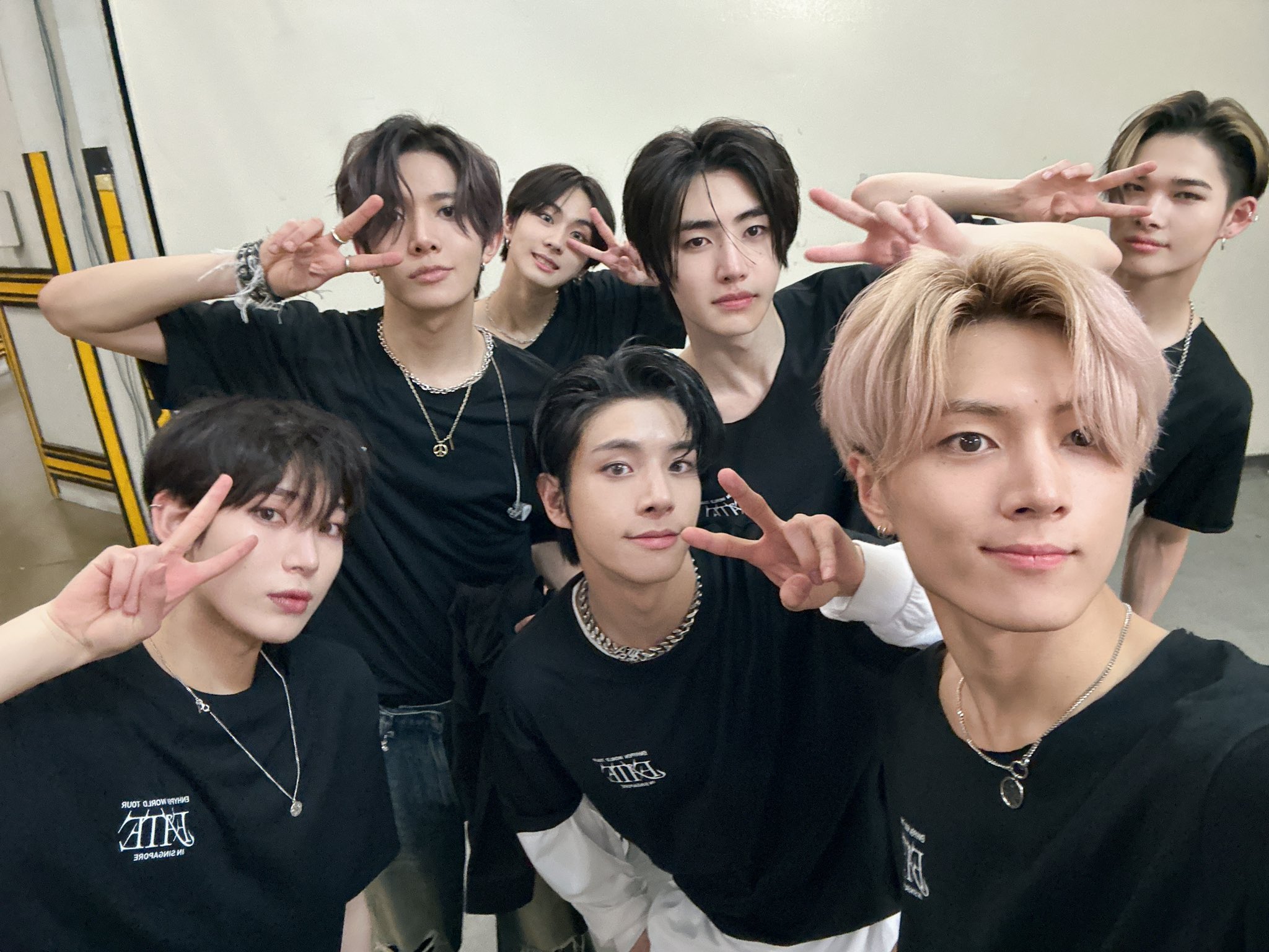 新発売 ENHYPEN OFFICIAL  X: on K-POP+アジア