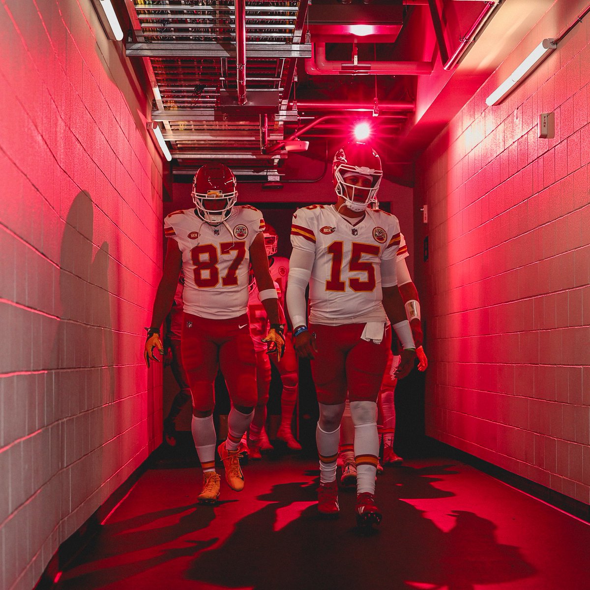 "You either die a hero or live long enough to see yourself become a villain."  Time to become the villain, Patrick Mahomes!  ⏰🔥