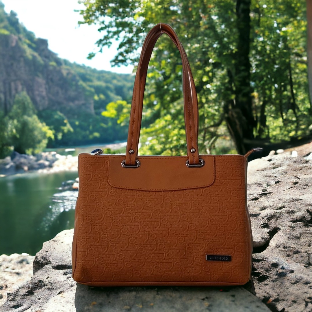 Alienoid_India's tweet photo. Indulge in sophistication with Alienoid's timeless handbags! 📷📷 Elevate your look with dimensions that define perfection: 13" length, 5" width, 9.5" height. To make a statement, WhatsApp: 9326779916. #AlienoidLuxury #ChicDimensions #FashionForward #OrderNow https://t.co/oB0xFs7ZhT
