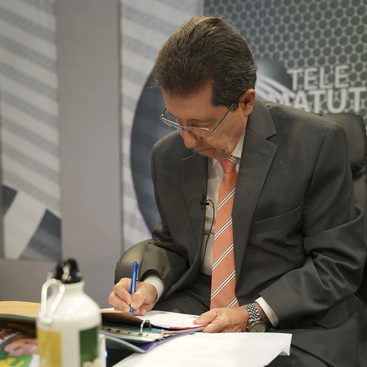 DomingoCG1's tweet photo. Figuras que se sumaron al movimiento “Tu Firma por el Drenaje “ 📝 y han asumido esta lucha. 

Los beneficios de un buen drenaje pluvial incluyen la prevención de inundaciones, la protección de infraestructuras, y la conservación del agua, contribuyendo al bienestar ambiental y urbano.

Como tu Alcalde, me aseguraré de tu tranquilidad, desde el mantenimiento de la seguridad física de las calles y alcantarillados de nuestra ciudad. 🏙️
 
¡Juntos transformaremos! 💜

#DomingoContreras #MiAlcalde #ListosParaRenovarSD #SantoDomingo #LaVerdaderaTransformaciónSD #SantoDomingoRenovado #Drenajepluvial