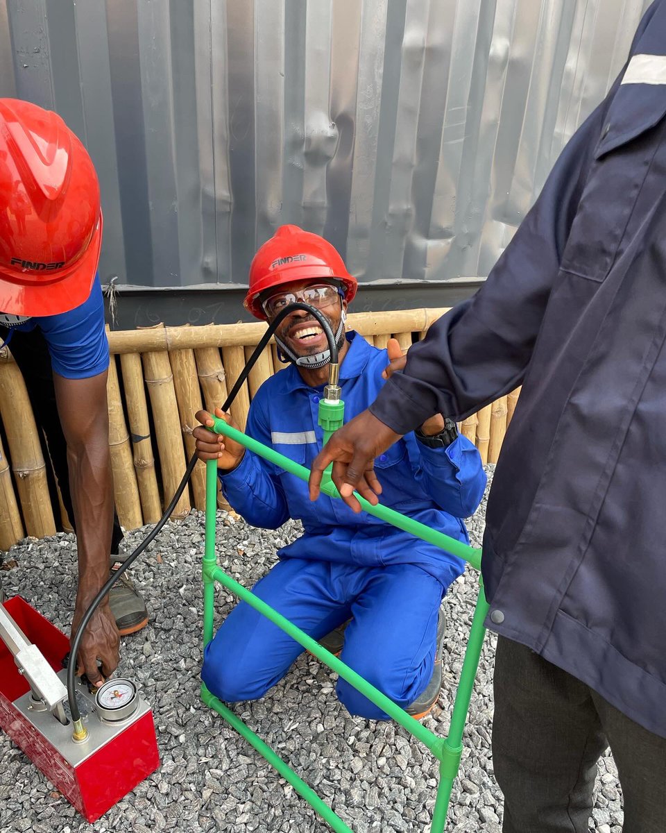 Having a blast at the workshop!😁 #LearningandFun #WorkshopAdventures #ACTT 👷🏾‍♀️👨🏾‍🔧