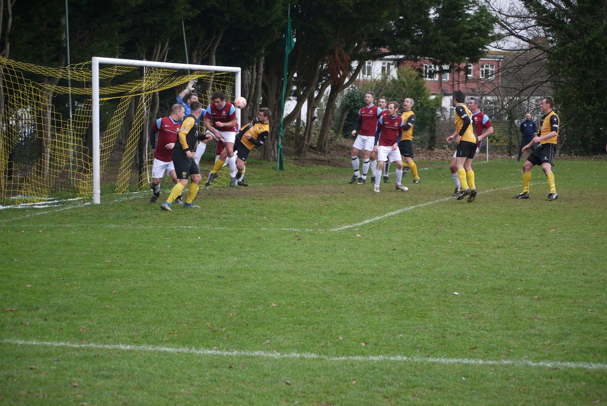 Goal of the @oldwilsonians Vets v @OldChigs_FC vets match. Gary diving backwards to steer ball inside back post