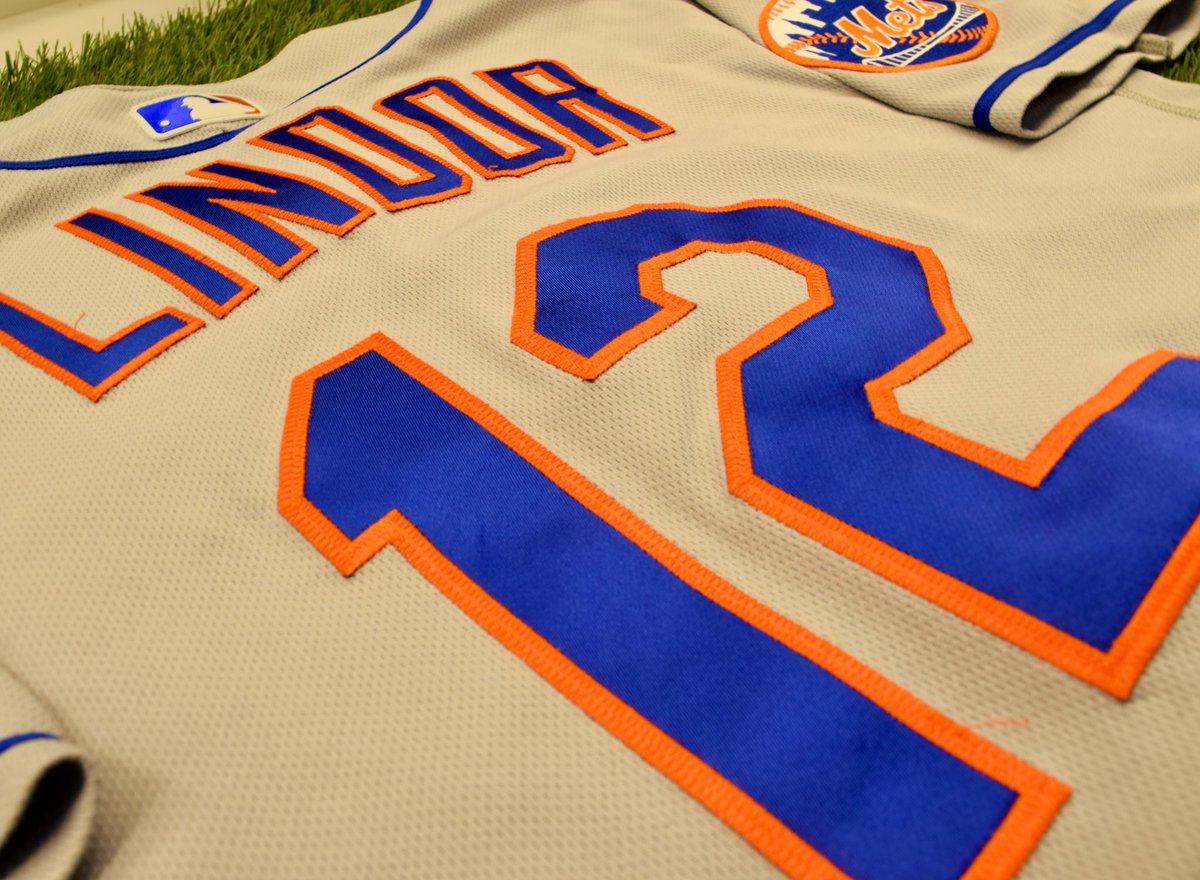 MetsMemorabilia's tweet image. Francisco Lindor game-used jersey from the 2023 season. #Mets #gameused #memorabilia
BID NOW 👉 bit.ly/3K4BfyH