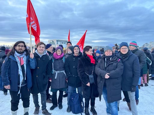 Unter dem Motto „Vielfalt statt Hetze“ demonstriere ich heute mit meiner <a href="/LinksfraktionB/">Linksfraktion Berlin</a>  vor dem Bundestag, um ein starkes Zeichen zu setzen gegen Rechtsextremismus und die geplanten Massendeportationen der AfD. Gemeinsam sind wir ein lauter und bunter Protest... Eure Ines