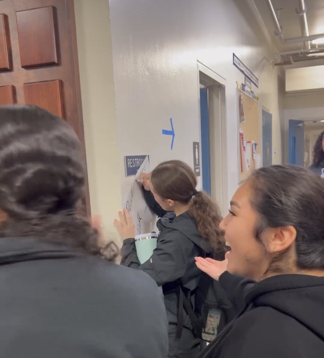 Coach1Tash's tweet photo. The environment at Sonoma State gave me flashbacks of playing. The energy was unmatched. Competition was high. And the girls got a different level of love and fan appreciation post-game (signing autographs) https://t.co/Whl1Ur6obG