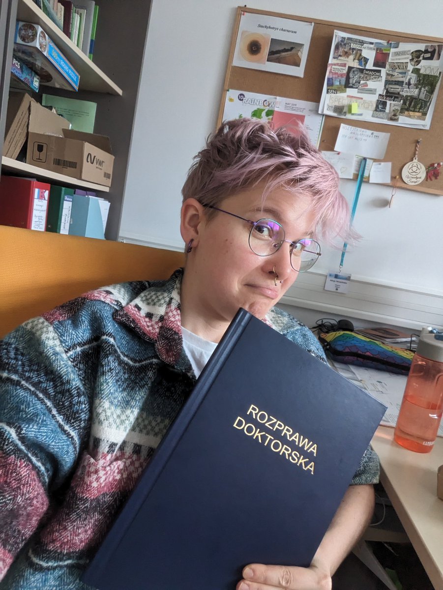 Alis Okrasińska (@aokrasinska) on Twitter photo soooooo, this week i printed and submitted my PhD thesis on fungal-bacterial interactions 🥳💫😎 lots of stress with stuff like last minute title change but im soooo happy it's finally done 🥹 thanks <a href="/jzpawlowska/">Julia Pawlowska</a> for being a great supervisor and whole team at <a href="/IBE_Warszawa/">Institute of Evolutionary Biology UW</a> soooooo, this week i printed and submitted my PhD thesis on fungal-bacterial interactions 🥳💫😎 lots of stress with stuff like last minute title change but im soooo happy it's finally done 🥹 thanks <a href="/jzpawlowska/">Julia Pawlowska</a> for being a great supervisor and whole team at <a href="/IBE_Warszawa/">Institute of Evolutionary Biology UW</a>