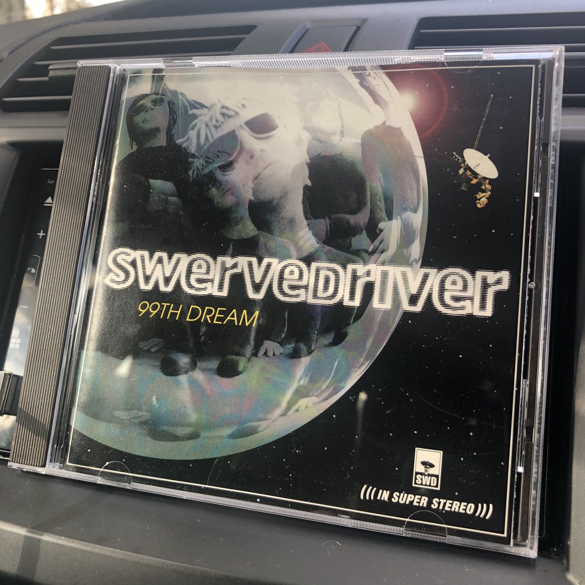 Listening to Swervedriver - 99th Dream on the way to work this morning @swervedriver