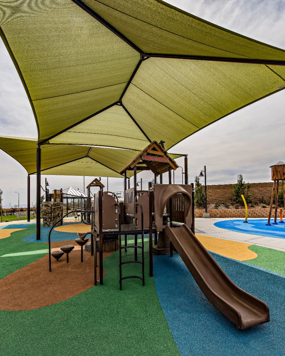 Embrace the great outdoors! 🌳🌞
#skyecanyonlife #lasvegaslocals