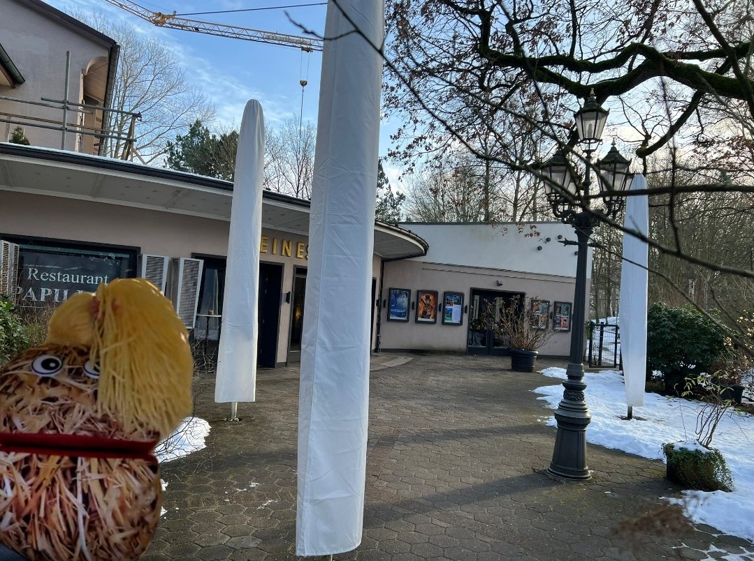 Ich bin erneut in Bargteheide am Kleinen Theater. Ich hoffe, dass ich jemanden bei der <a href="/twbargteheide/">Theaterwerkstatt Bargteheide</a> erreiche und ich wieder dort arbeiten darf. 
Drückt mir die Daumen.