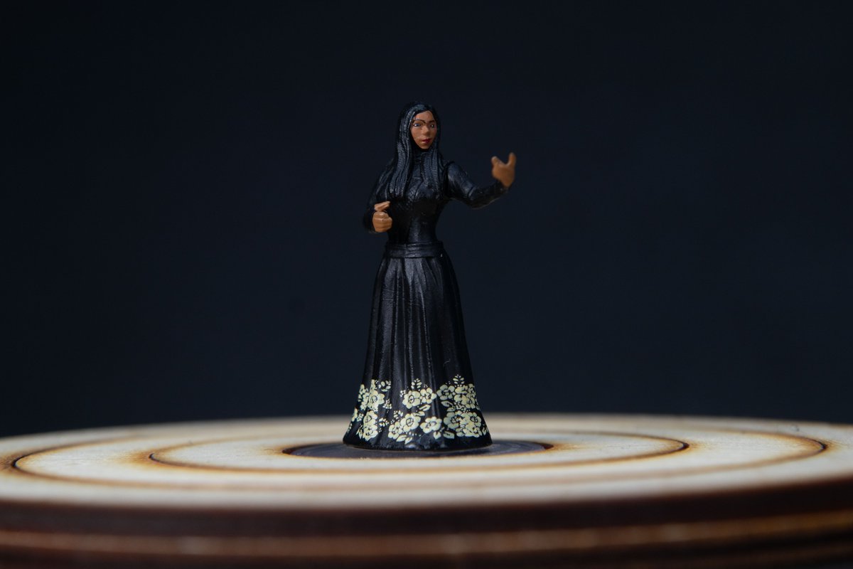 Digging the #criticalrole the Crown Keepers set from <a href="/wizkidsgames/">WizKids</a>. It's gotta be super cool to have a mini of yourself. 

Check out our review over on YouTube: youtube.com/watch?v=e45TVT…