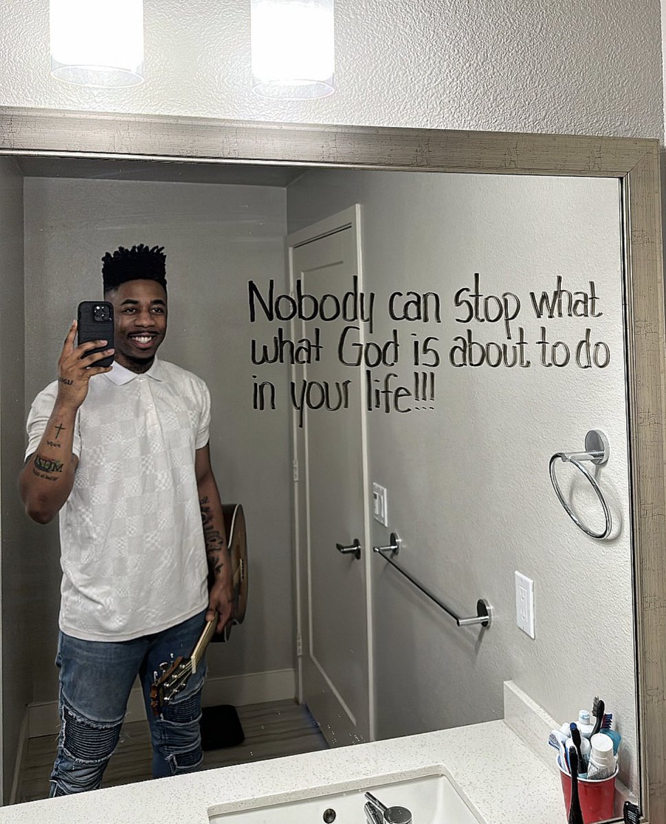 thatsdax's tweet photo. LIKE to claim it… https://t.co/TJLHIa0DOH