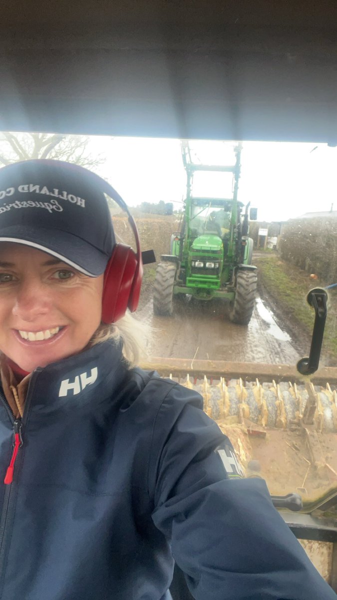His and hers Green machines 🤣🤣 <a href="/Trotternicholls/">Adrian Nicholls</a> #sundayjobs