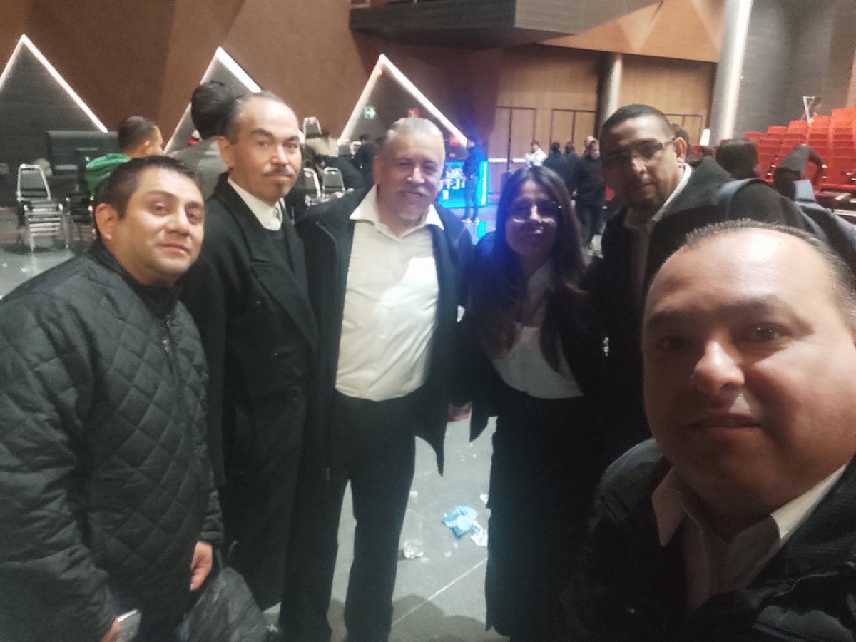 rodo0580's tweet photo. La primera del año de regreso y nos toca estar de comisionado exelente equipo de trabajo https://t.co/ABPbgB9jVT