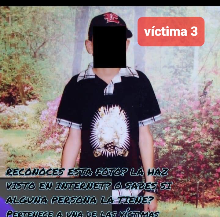Charmendr1's tweet photo. Una persona se robó estas fotos junto con nudes, ¿has visto estás fotos en internet? ¿ sabes si alguna persona las tiene en su celular? 
Se están haciéndose pasar por estás personas en Internet intercambiando las fotos con cualquiera y eso es delito. Ayúdanos y reportalo. https://t.co/PaXHCkPSYY