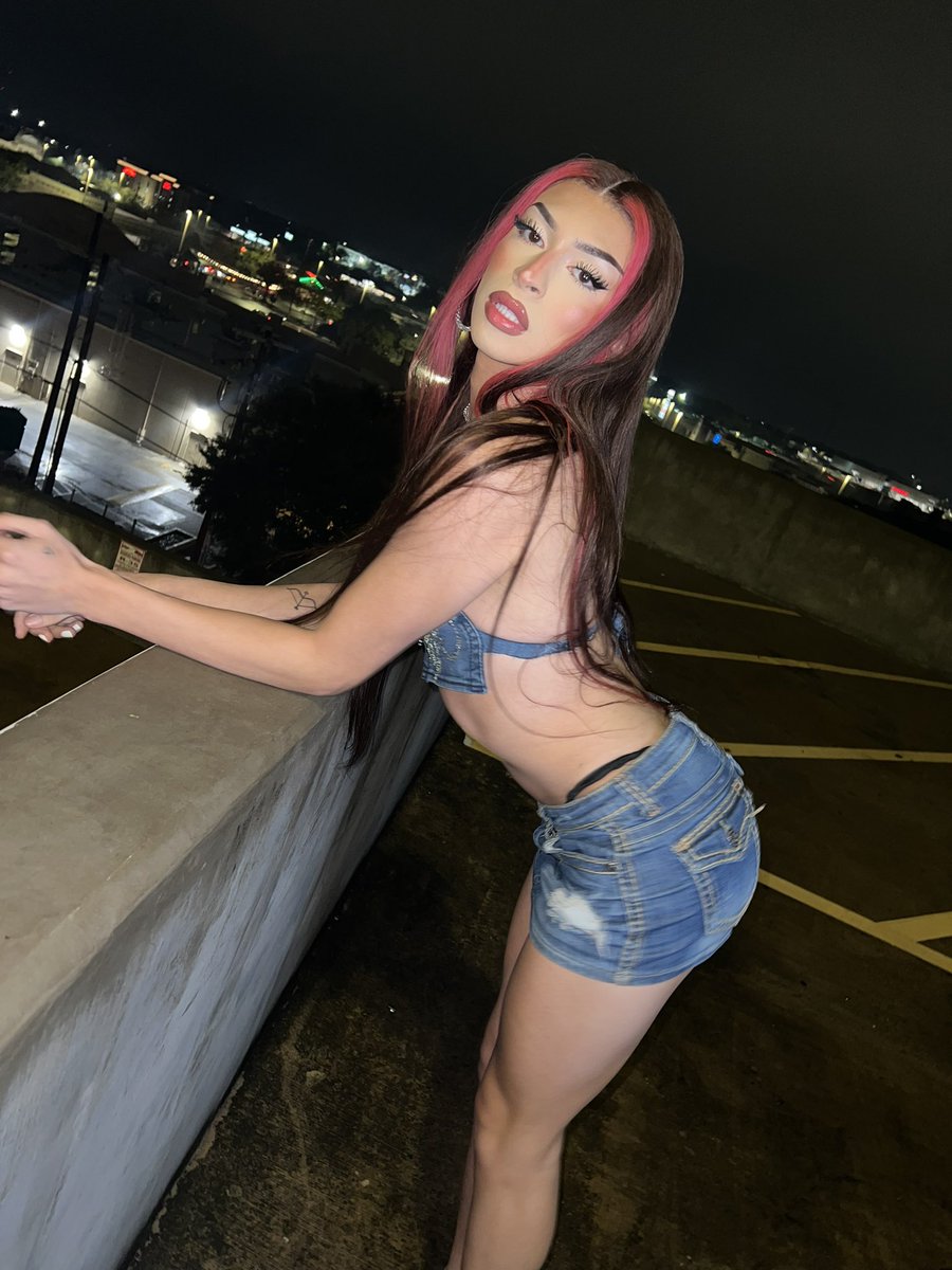 JESUSGORGEOUS's tweet photo. Been feeling to puss lately https://t.co/VOYvgMCKrb