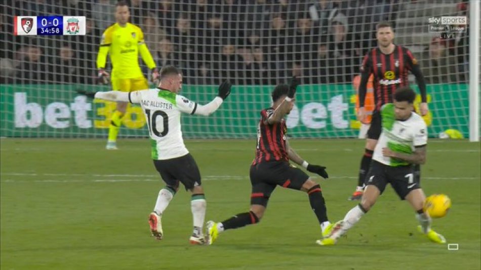 TheRedmenTV's tweet image. Red card x no card