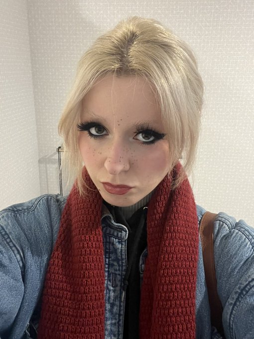 Watch hickey's leaked NSFW photo on TwXstars