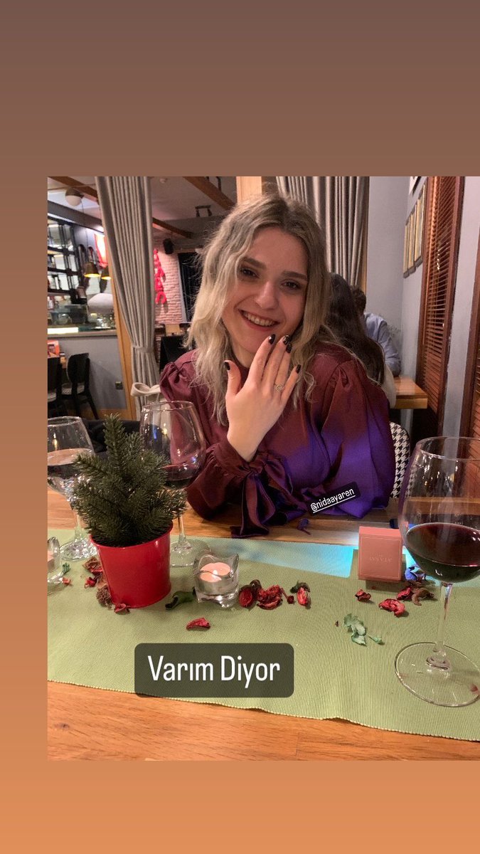 Bir saman sarısı duman karası.