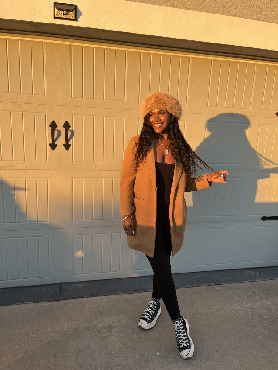 JonelizRoig's tweet photo. Golden hour🌅 https://t.co/EyUkcFGtBJ