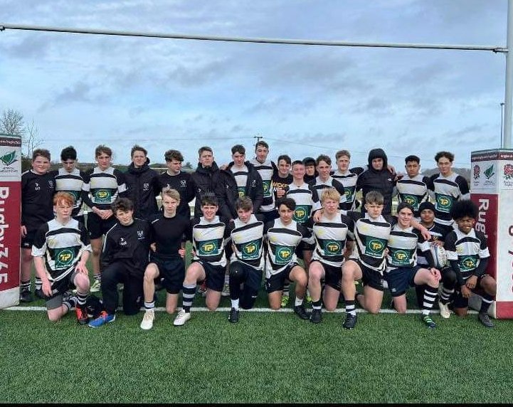 ChippenhamRFC's tweet photo. Chippenham U15's

Congratulations to this great squad of youngsters who now reach the @BristolBjc Cup Final after not conceding a try throughout the rounds 

They won the semi-final today against a tough Bristol Quins. Next up, Dings in the Final 

#OneClub #Chippenham https://t.co/NFPIrVb6kH