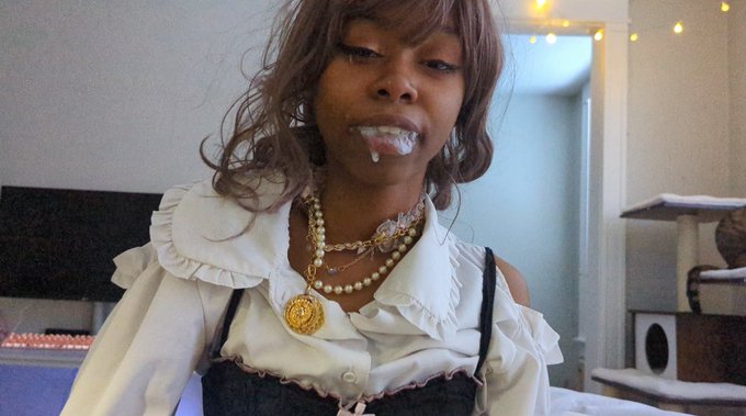 omg i look so fucking adorable wtf ??? I’m so excited to start editing this ^u^ https://t.co/rllDROd