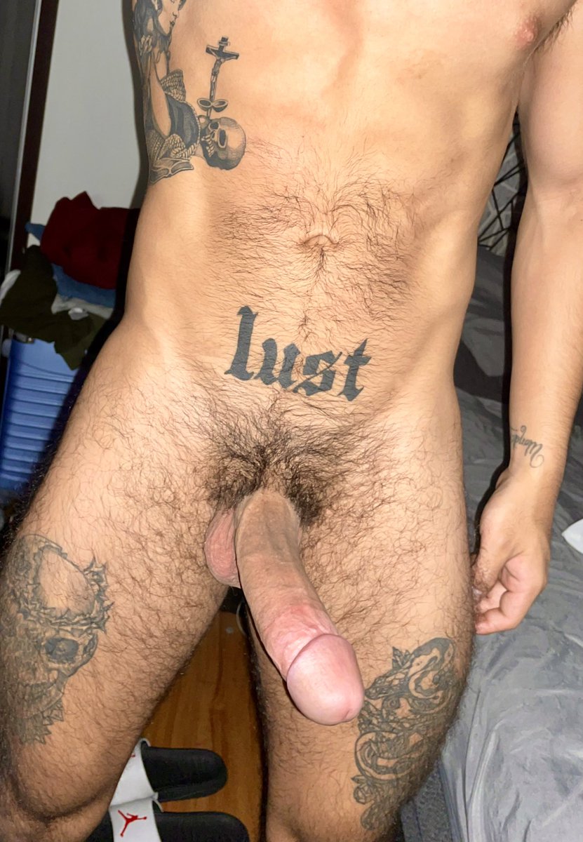 ivxn_f's tweet photo. Open your mouth for daddy. https://t.co/c0ETYeFSwF