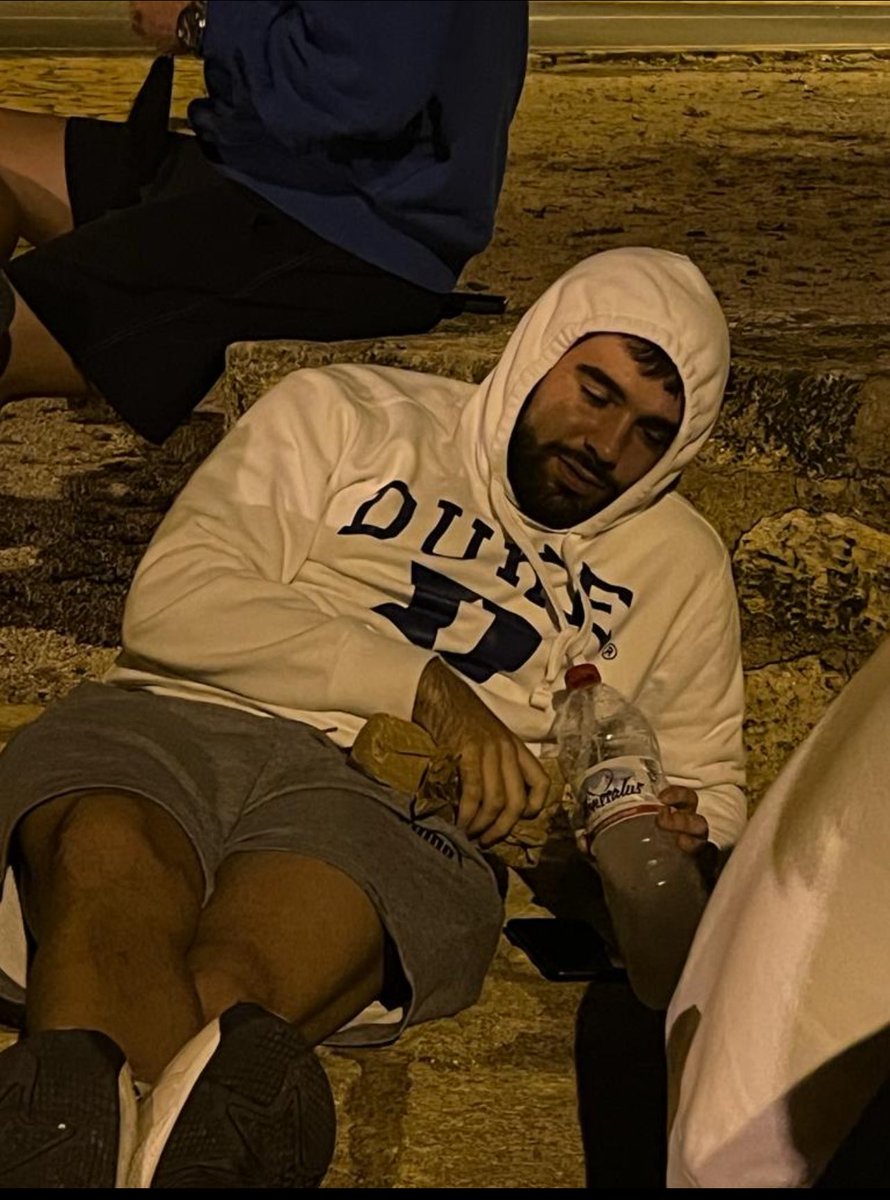 Este tío le ha dado la victoria al Madrid,como Te quiero Carvajal.
 🤍2️⃣🤍