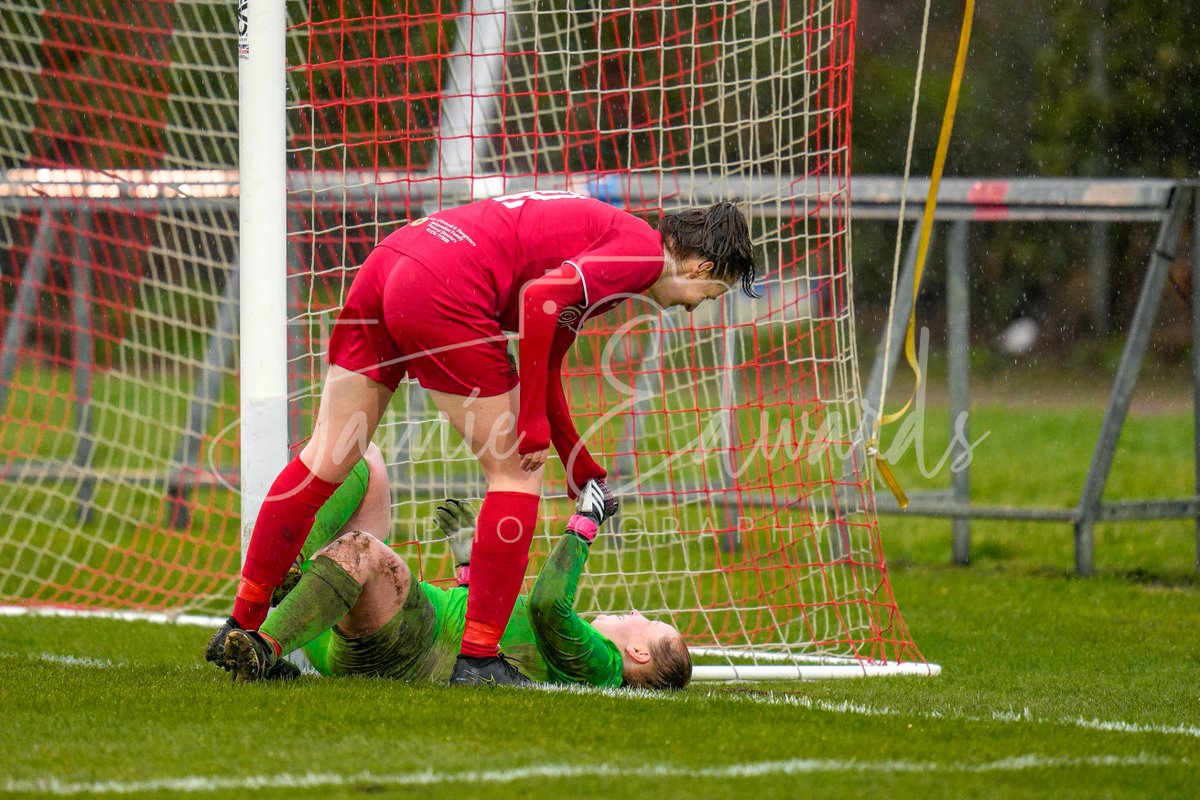JamiePhotos_'s tweet photo. Images from todays game in the @AdranLeagues with @LlanelliLadies vs @CascadeLadies awful conditions and a dominant display from the away side to come away with the win.

Full Gallery 📸
https://t.co/d18UjzgWNx https://t.co/fSY1tSvKGa